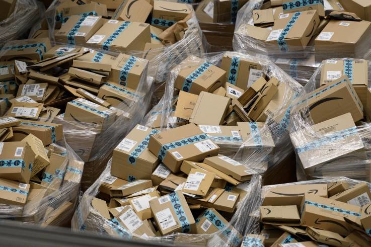 22-Year-Old Allegedly Scammed Amazon Out Of $370K With Return Shipments Filled With Dirt