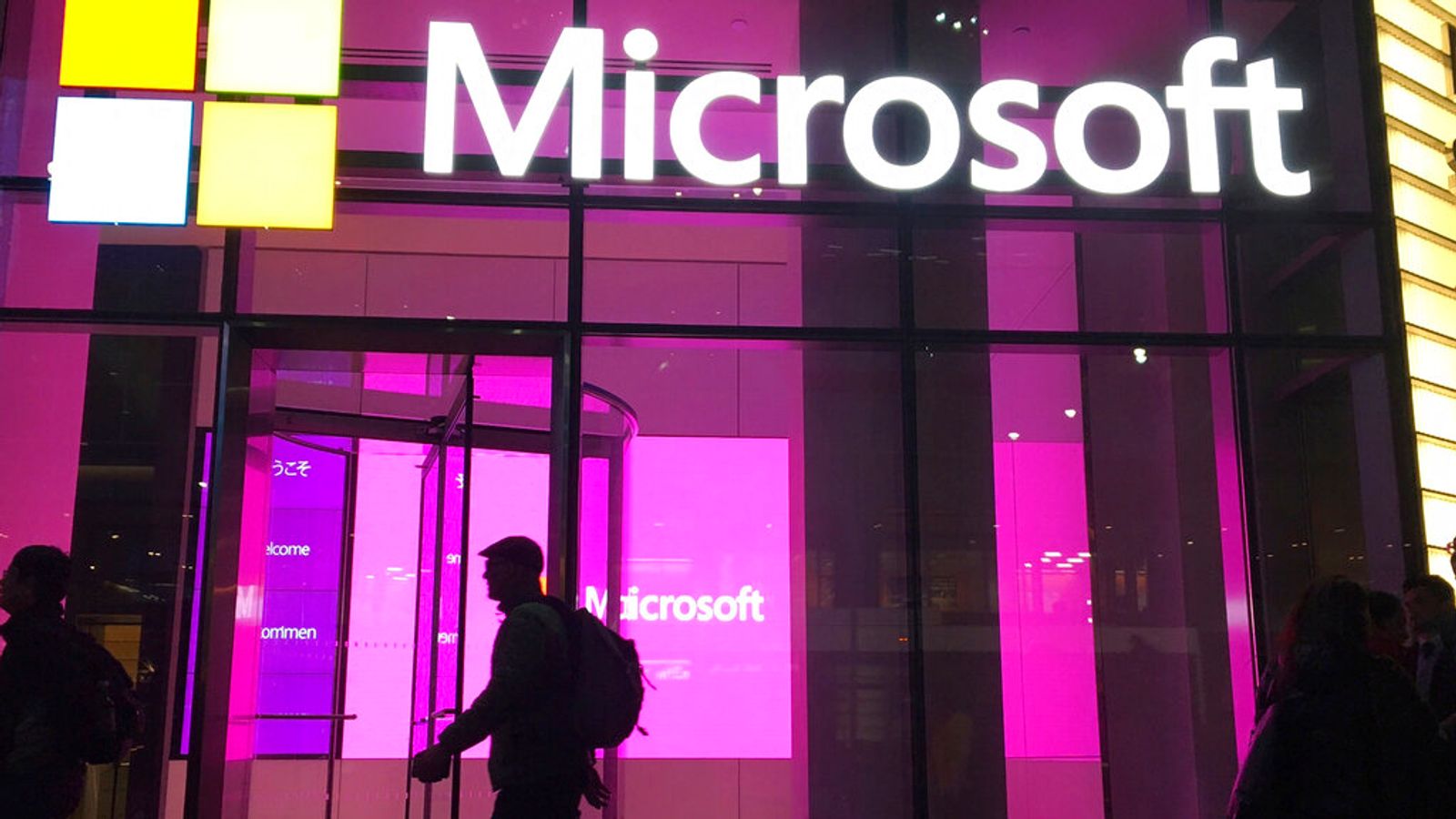 Microsoft warns multiple groups attacking clients' email servers, not just Chinese hackers
