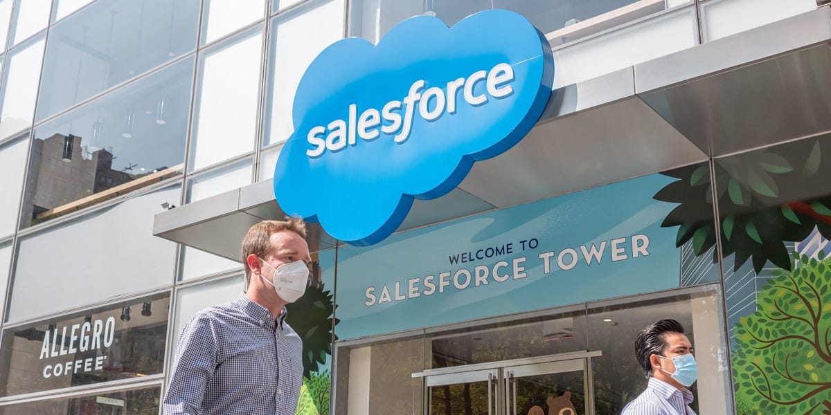 Salesforce invests $40 million in text-marketing startup Community