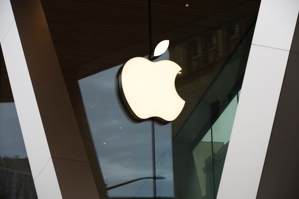 Apple Faces UK Legal Claim Over App Store Charges