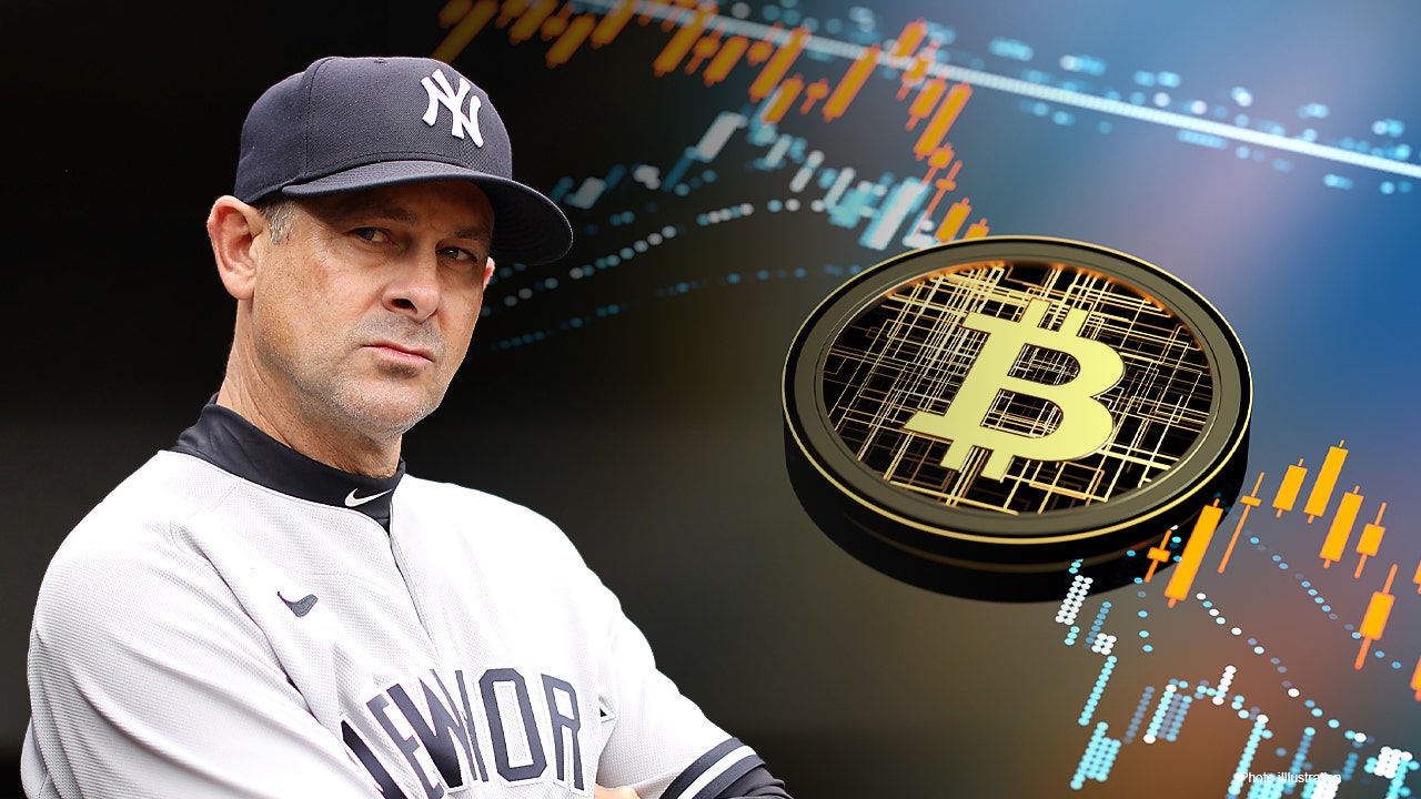 Bitcoin, crypto in MLB no longer out of left field, Yankees manager Aaron Boone says