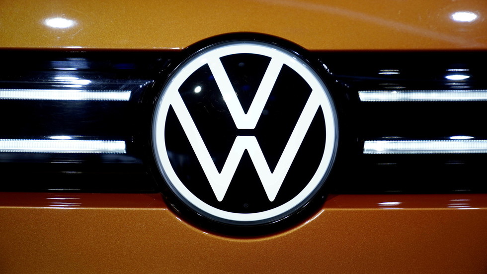 Personal data of 3.3 million US and Canadian Volkswagen customers stolen from vendor