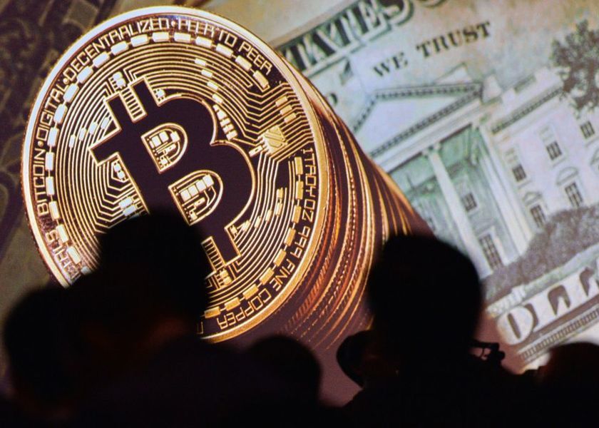 Crypto Market Retakes $2 Trillion Market Cap Amid Bitcoin Gains