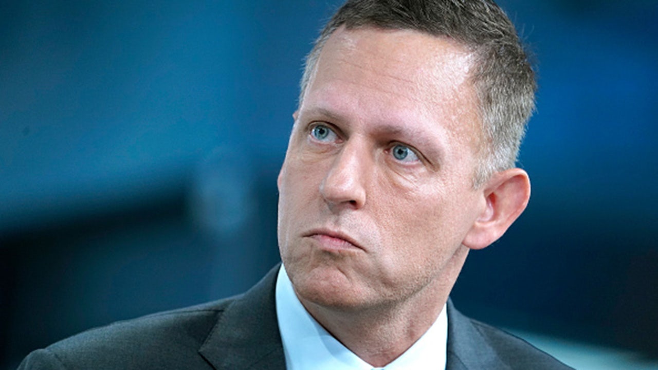 Peter Thiel steps down from Facebook board